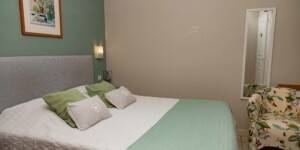 chambre côté jardin